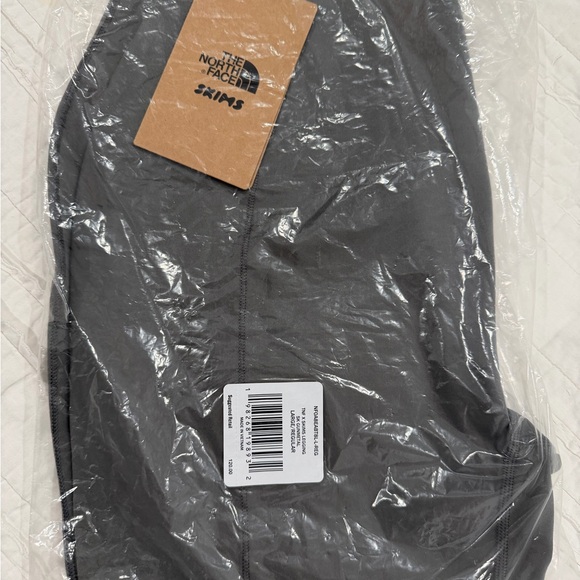 The North Face x SKIMS Gunmetal Refina leggings - Picture 2 of 2